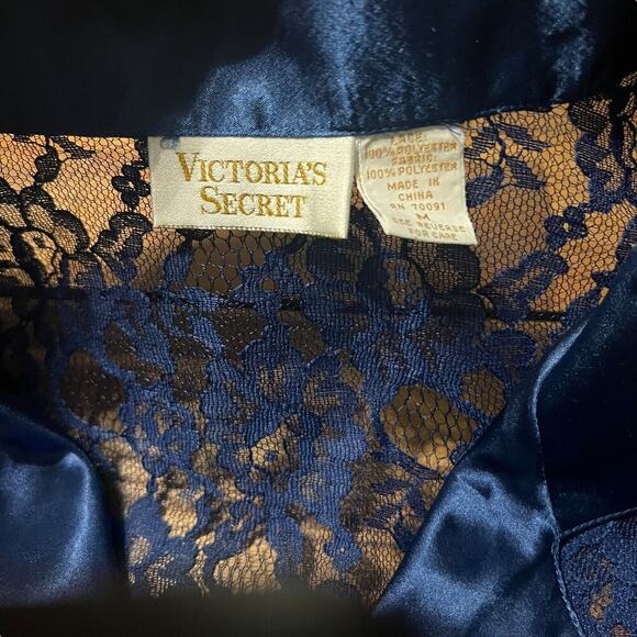 Vintage Gold Label Victoria's Secret Lace Top Size Medium - Picture 3 of 5